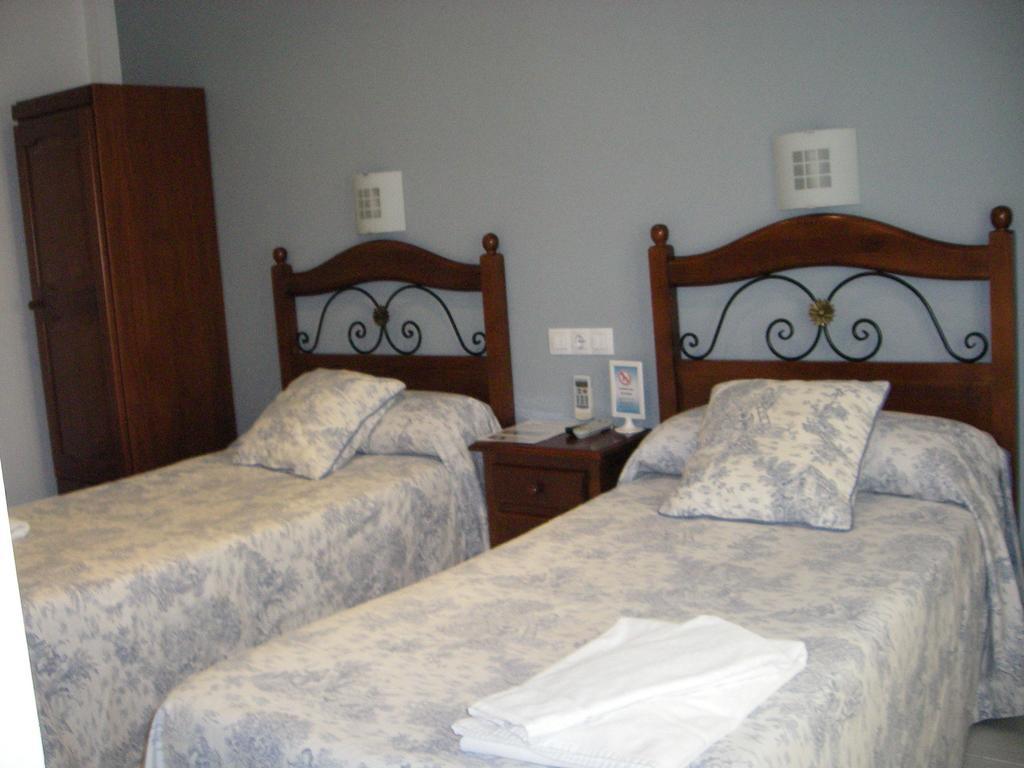 Hostal Azahar Cordoba Room photo
