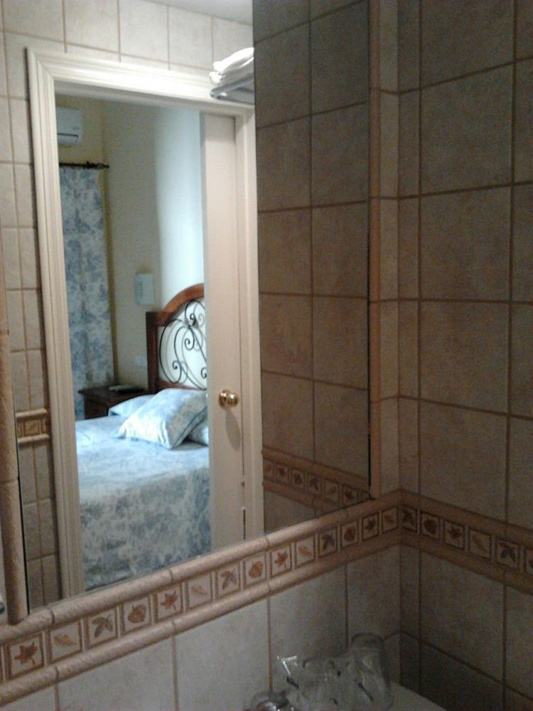 Hostal Azahar Cordoba Exterior photo